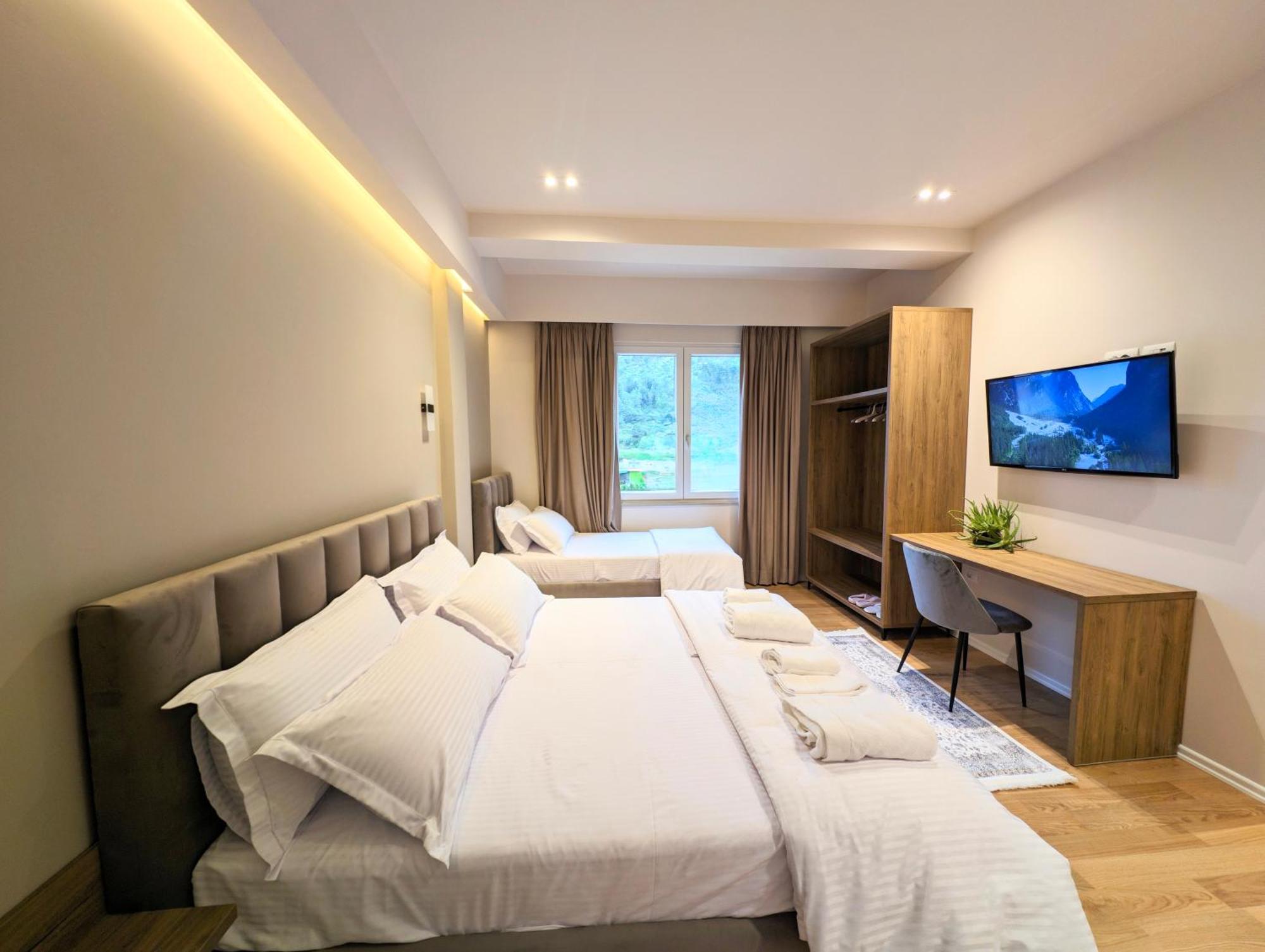 Villa With Garden And Veranda Berat Exterior foto